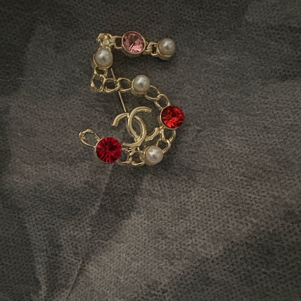 Gold-Tone Pearl & Crystal Number 5 Brooch - Pink, Red, White